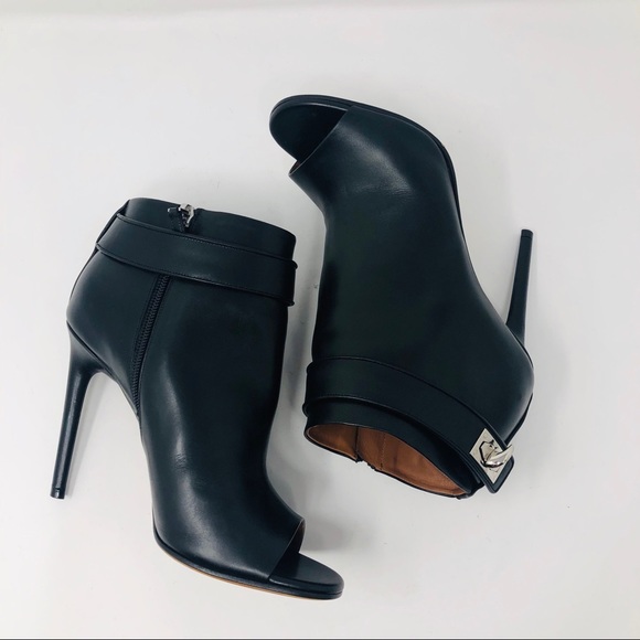 GIVENCHY RYKA SHARK TOOTH OPEN TOE BOOTIE SZ 39 - Picture 5 of 8